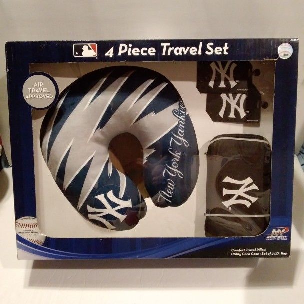 HIGH QUALITY Authentic MLB New York Yankees 4-Piece Travel Set