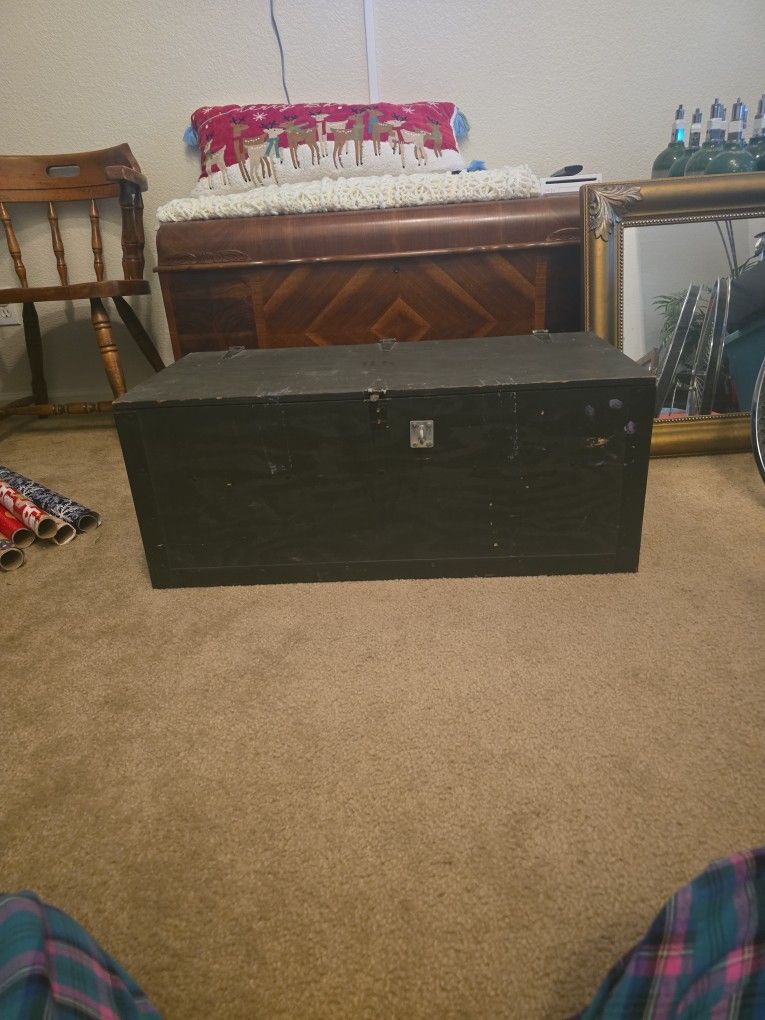 2002 Military Foot Locker, Wood - Natomas