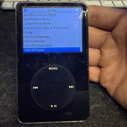 iPod classic  5th gen 80gb - black