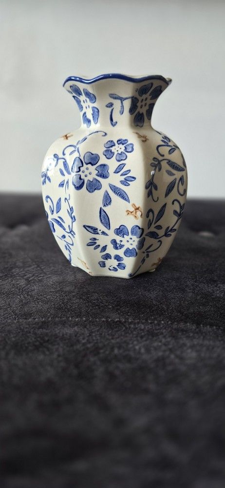 Vintage Blue And White Chinoiserie