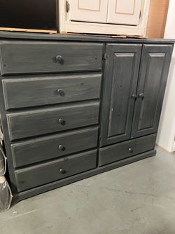 Pinewood baby closet