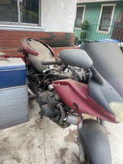 Kawasaki  2001 Kawasaki ZR-7S