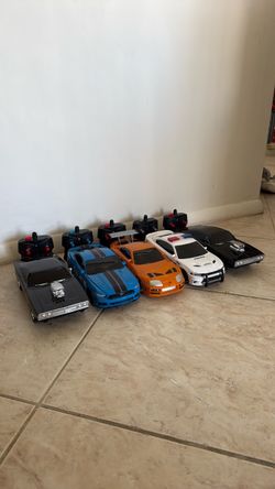 Jada Toys Fast & Furious 1:16 1970 Dodge Charger RT Remote Control Car 2.4 GHz Black, Toys for Kids and Adults,