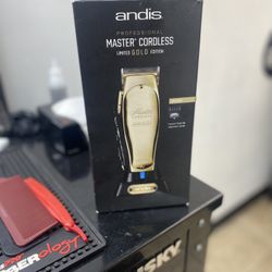 Andis Master