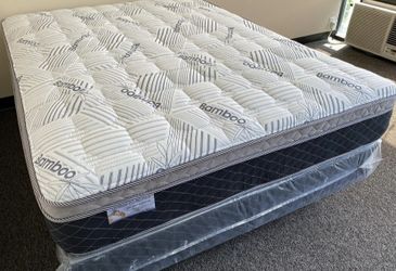 Queen bamboo plush comfort Europillow top 12inch Matres !!