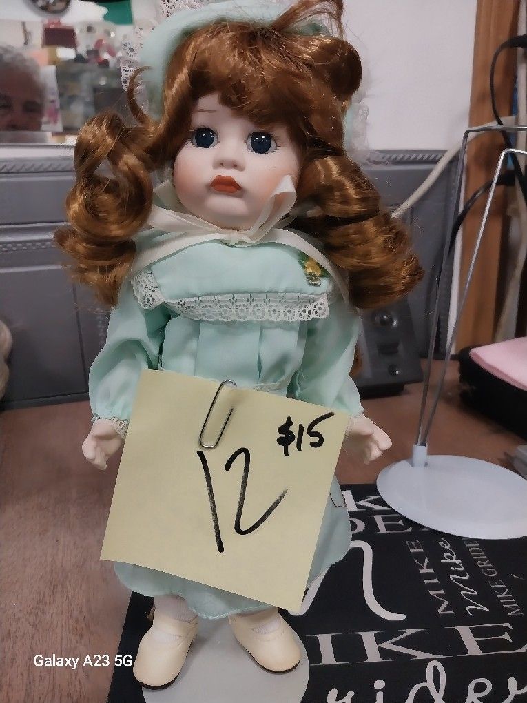 Vintage Doll Overload 