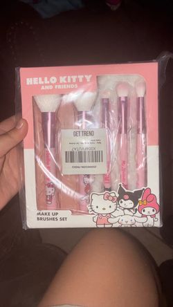 Hello kitty makeup brushes