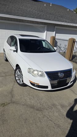 WV PASSAT 2010 2.0L 4CYL WHITE Color