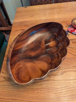 Vintage monkeypod clam shaped Hawaiian tiki wooden bowl monkey pod