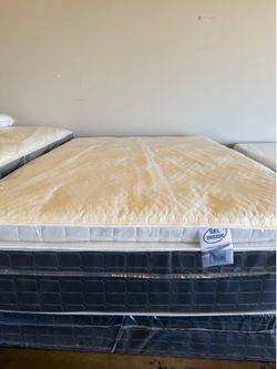 Full pillow top or full memory foam mattress