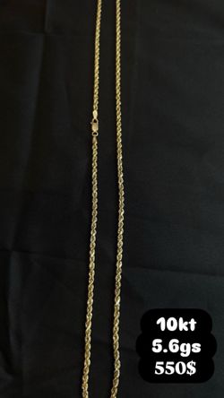 Gold rope chain