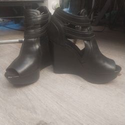 Michael Khors Blaze Platform Peep Toe