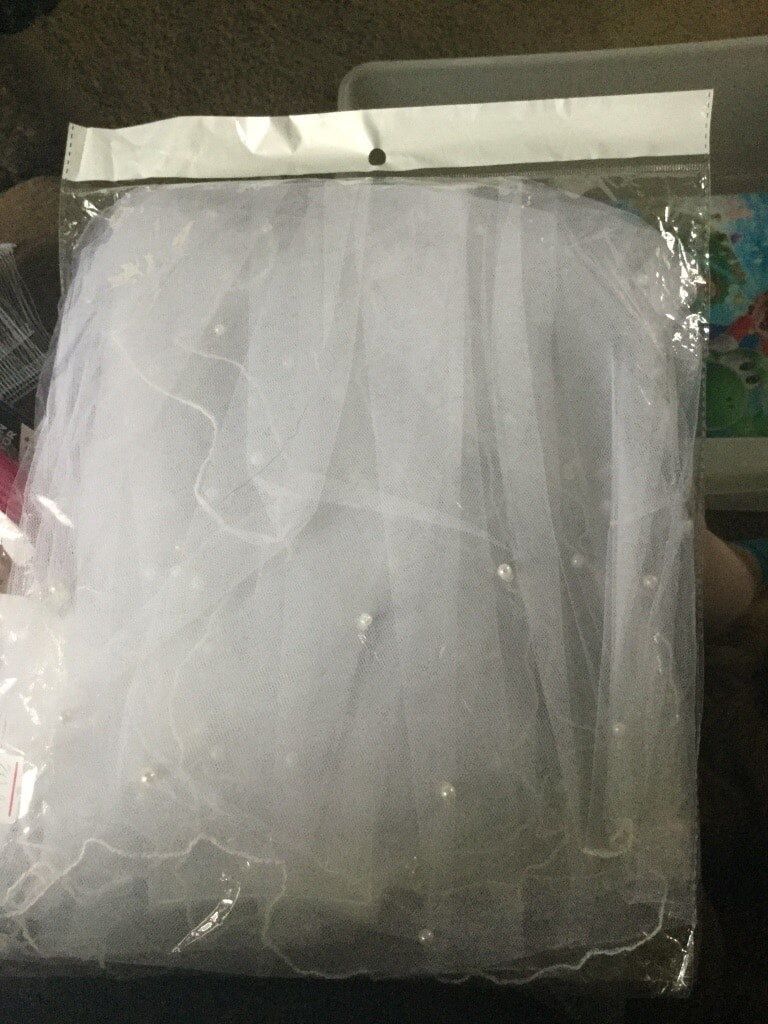 Brand new white beaded wedding vail Condition: New $150