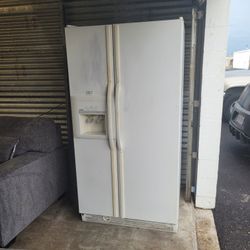 Side By Side Refrigerator Freezer Cooler 