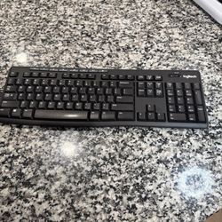 Logitech K270 Wireless Keyboard Black No Batteries Cover Not Tested