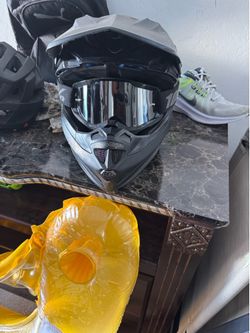 Troy Lee helmet setup