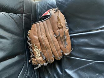 Rawlings baseball glove