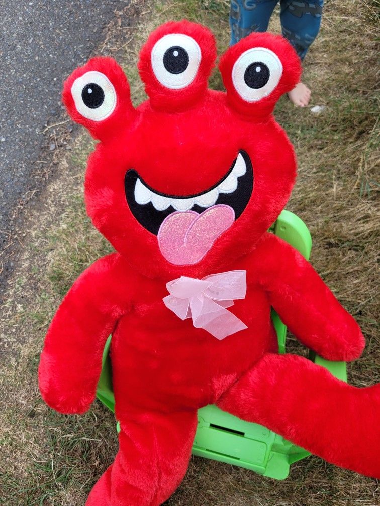 Giant Red 3 Eyed Extraterrestrial Monster