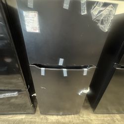 Frigidaire 30” Top Freezer New 🔥🔥