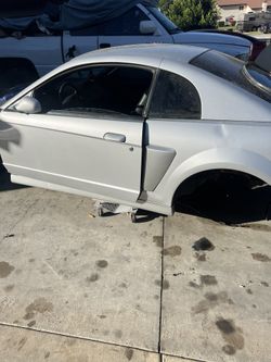 2004 Ford Mustang