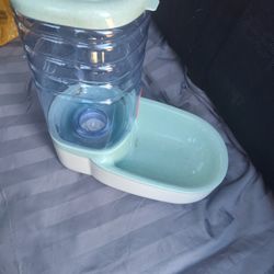 Water Dispenser For Cats Or Dogs