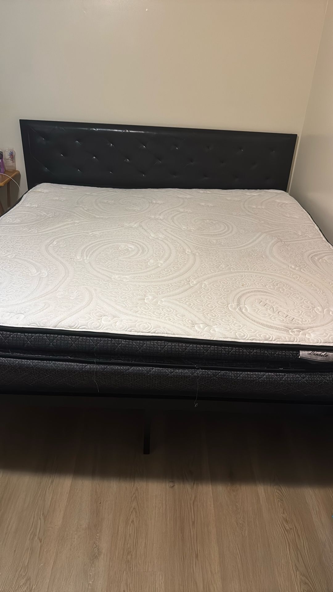 King Size Bed And Mattress 