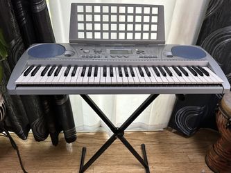 Yamaha Electric Keyboard PSR-275 W/Stand