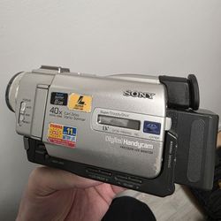 SONY Digital Video Camera DCR-TRV11E