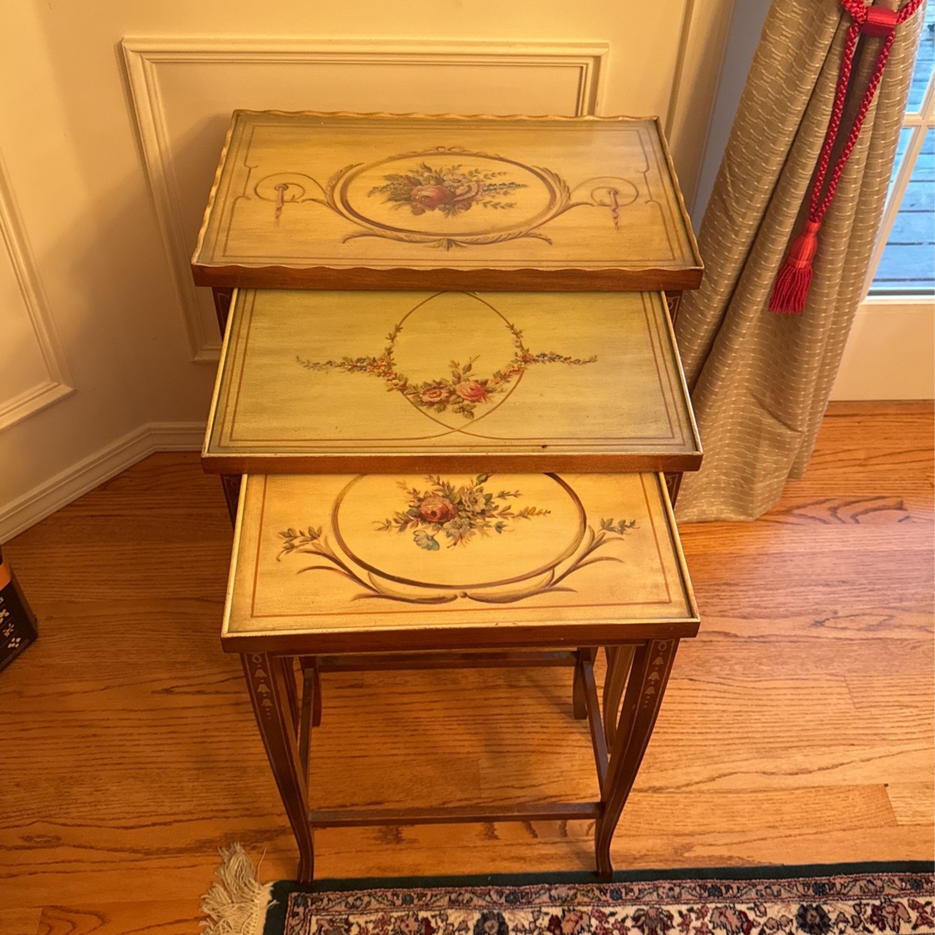 3 Nest Tables Vintage