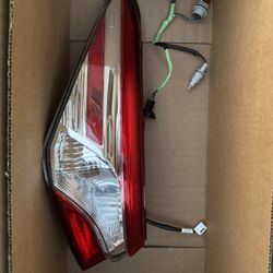 Toyota Camry Taillight 