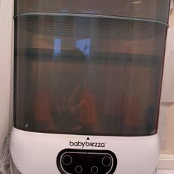 (New) Baby Brezza Bottle Sterilizer and Dryer  