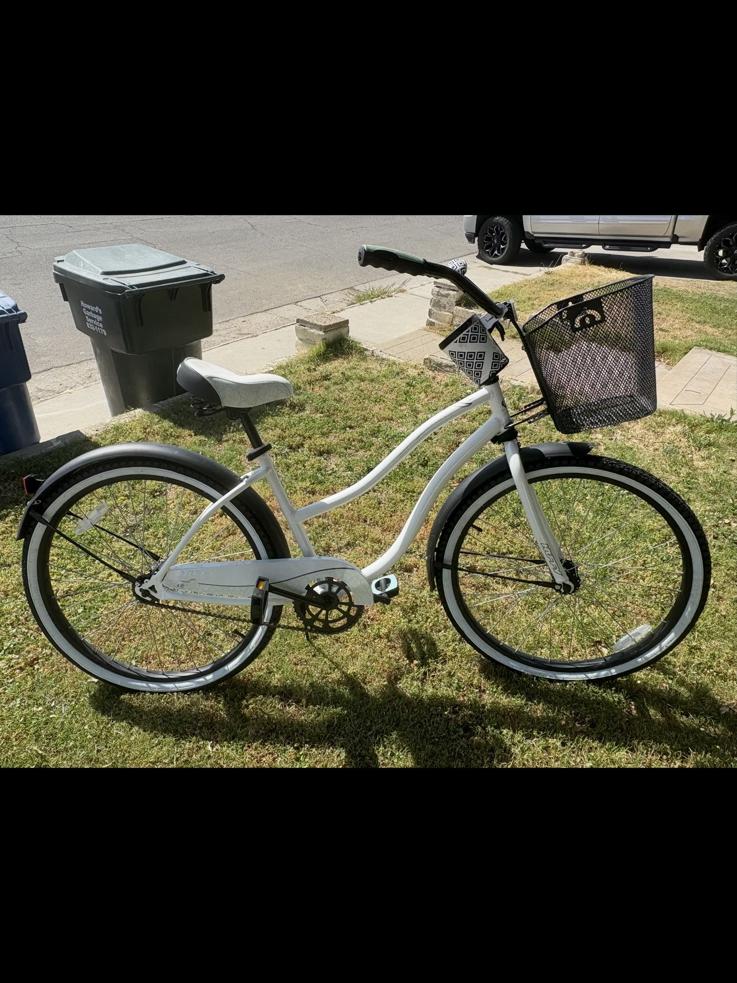 26’ Huffy Beach Cruiser In Real Good Shape