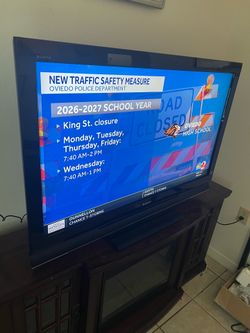 Sony Bravia 46 inch TV like new condition everything works ask $75 OBO