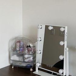 Medium 3-Tone LED Light Vanity Mirror 