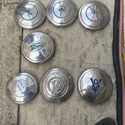 Ford hubcaps and spare tire lock 