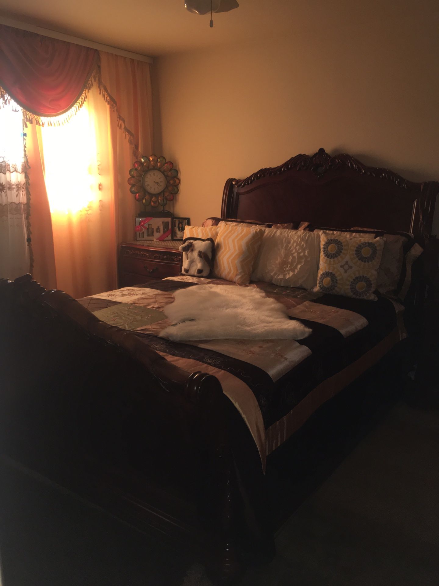 Bed and dressers, very good condition