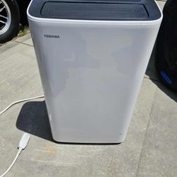 Toshiba Portible Air Conditioner 