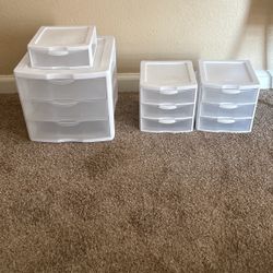 Storage containers