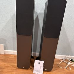 Like new Q Acoustics 3050 Floorstanding Speaker Pair
