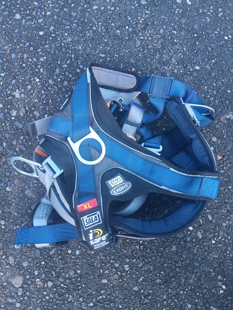 Sala 3M Exsofit XL Safety Harness Excellent Condition. For Pick Up Fremont Seattle. No Low Ball Offers Please. No Trades 
