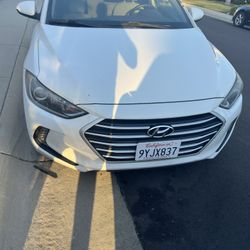 Hyundai Elantra 2017