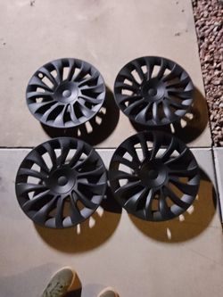 Tesla 3 / Y Photon Wheel Covers Hubcaps