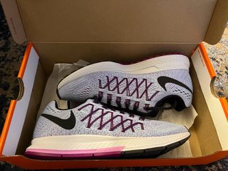 Woman’s Nike Purple Shoes Size 8
