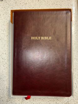 KJV Super Giant Print Deluxe Reference Bible