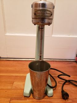 Hamilton Beach Milkshake Drink Mixer Model 25 Jadeite Green w/ cup Vintage