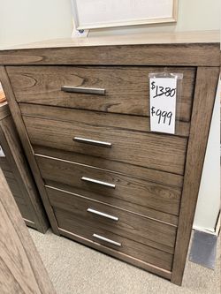 5 Drawer Chest - Gray-Brown Weathered Oak | Dresser | Tallboy