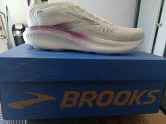 Brooks adrenaline 25 gts size  9