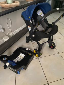 Doona stroller with base