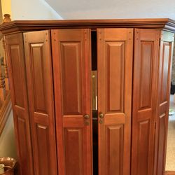 Hooker Cherry Large TV Cabinet