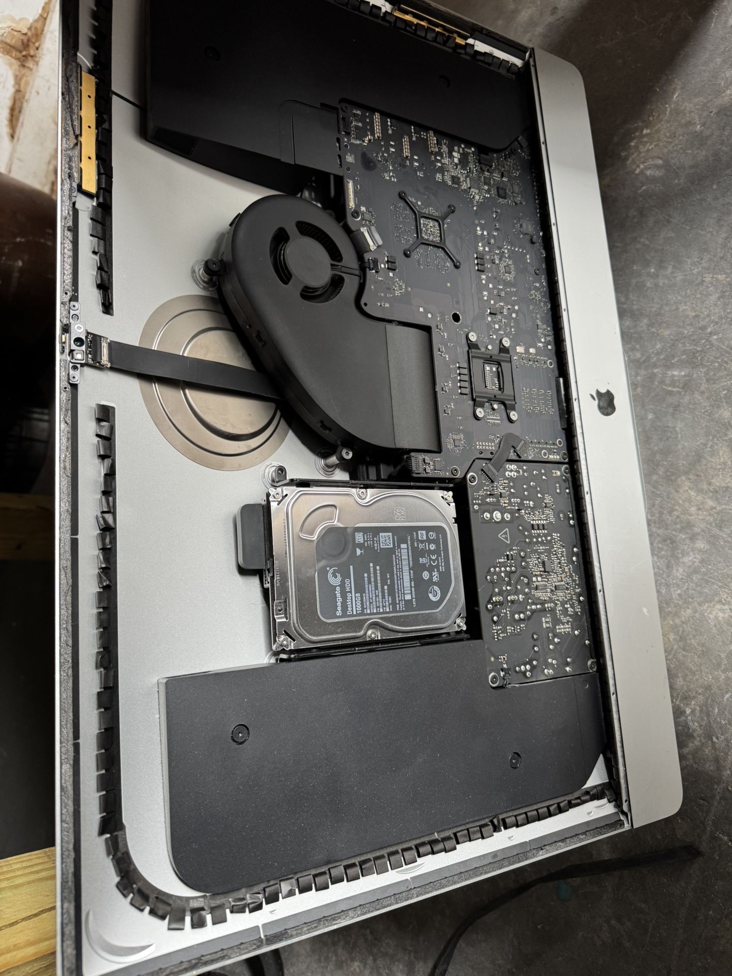 iMac 27” No Screen But Works